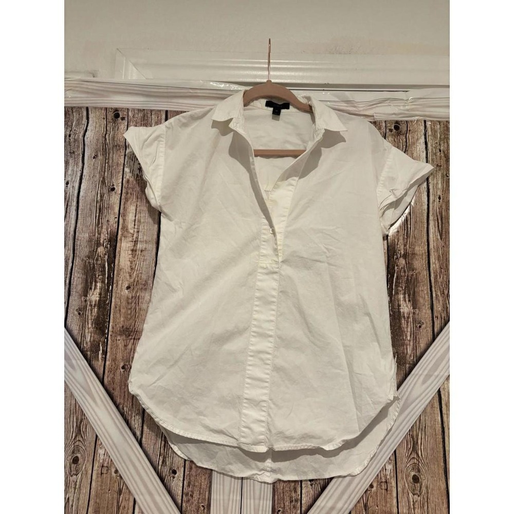Womens sz 00 white J Crew button short sleeve blouse #257